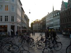 Typisch f�r Kopenhagen - Fahrr�der...